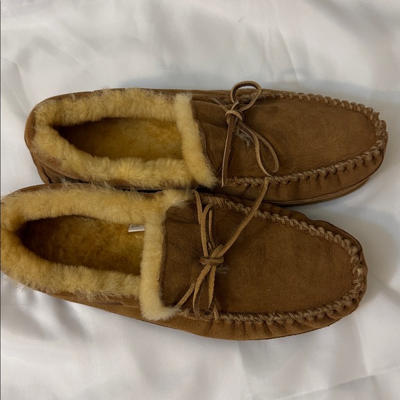 L.L. Bean Wicked Shearling Lined  Tan Suede Loafers Moccasin Slippers Size 14 - Picture 1 of 8